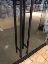 Load image into Gallery viewer, 10425 Door Handles On Glass Doors