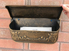 Load image into Gallery viewer, Amoylimai Victorian Style Anqitue Mailbox Brown Bronze